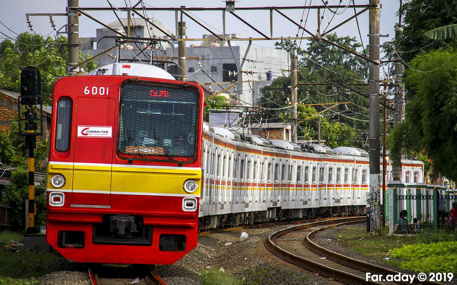 KRL Commuter Line (KAORI Nusantara/Farouq Adhari)