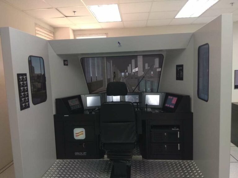 Simulator sarana LRT (KAORI Nusantara/Fathur)