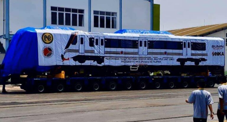 Rangkaian KRD buatan INKA yang siap dikirim ke Filipina (PNR/Junn Magno)