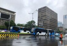 Hujan Lebat, Transjakarta dan Commuter Line Tak Dapat Beroperasi