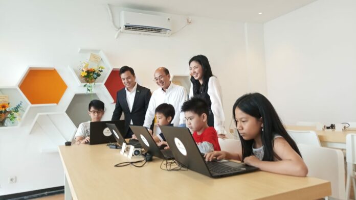 Coding Bee Academy Coding