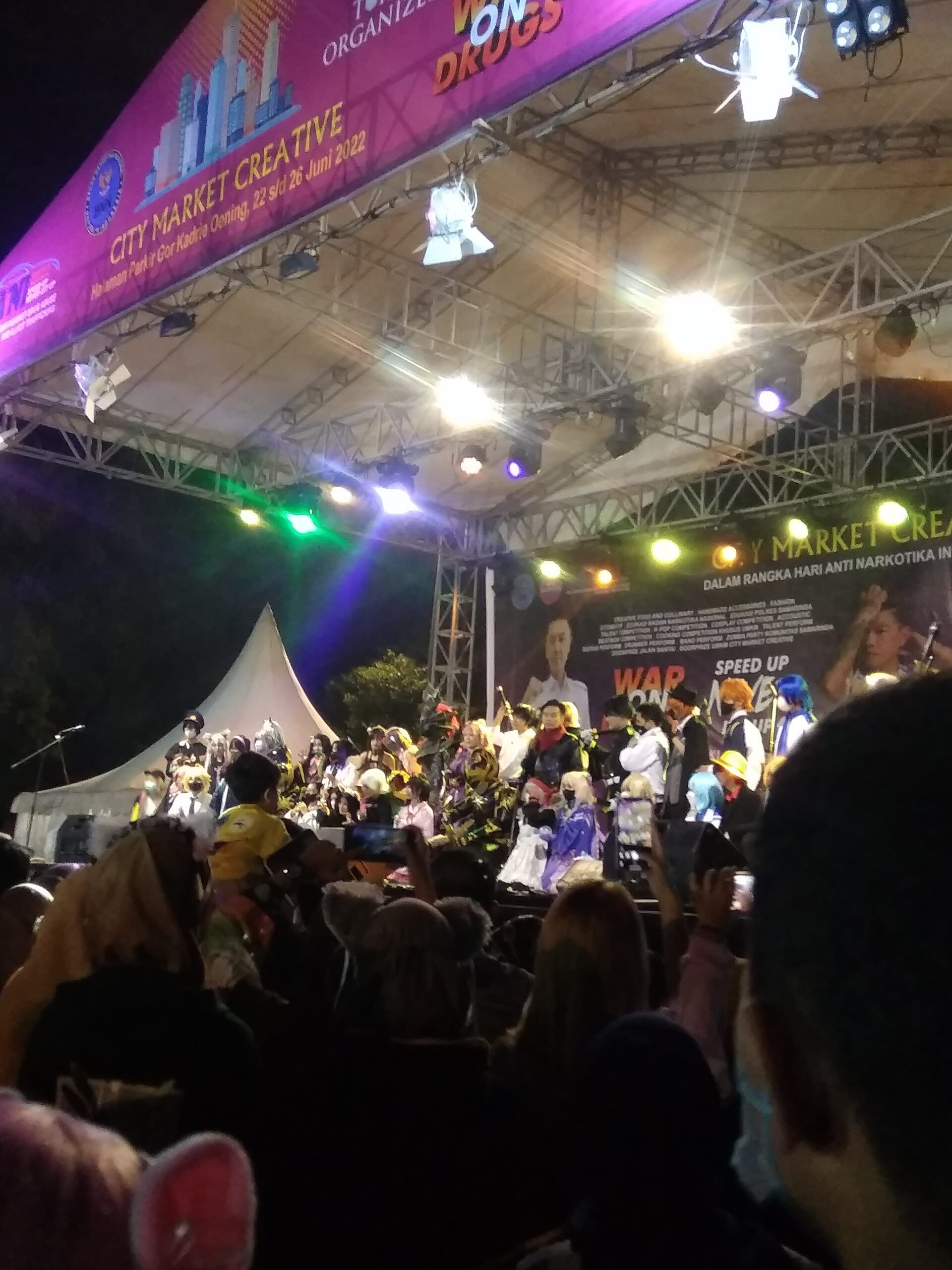 Japan Weekday Night Show