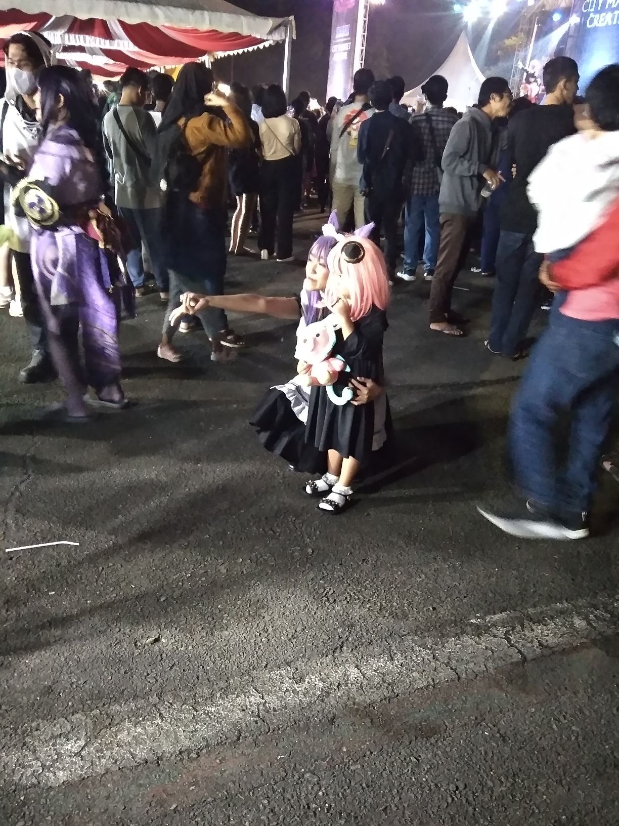 Japan Weekday Night Show