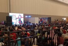 Galeri Foto Comifuro 16 Hari 2: Terobos Hujan Demi Khilaf