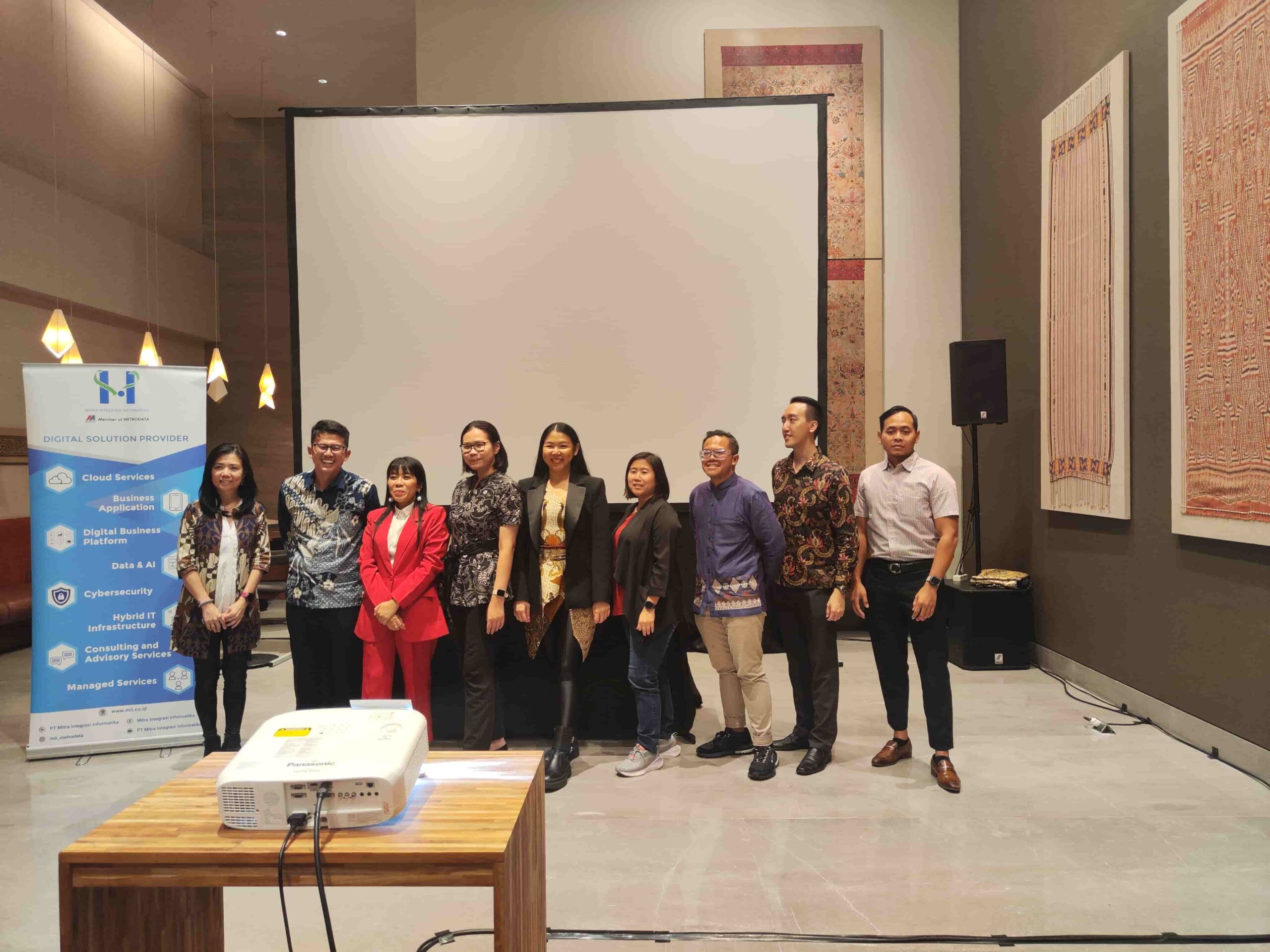 Tentang PT Mitra Integrasi Informatika