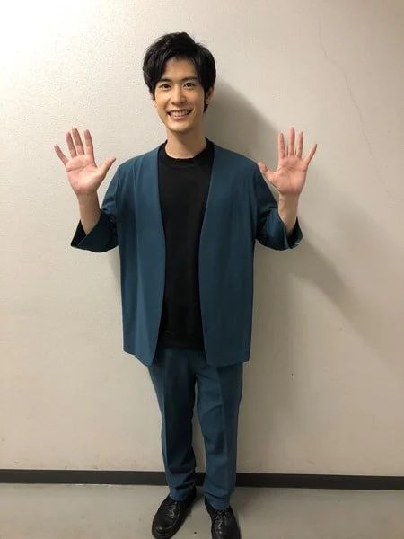 Takeo Otsuka Takeo Otsuka menikah