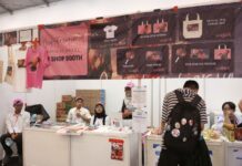 Booth official merch Comifuro 19