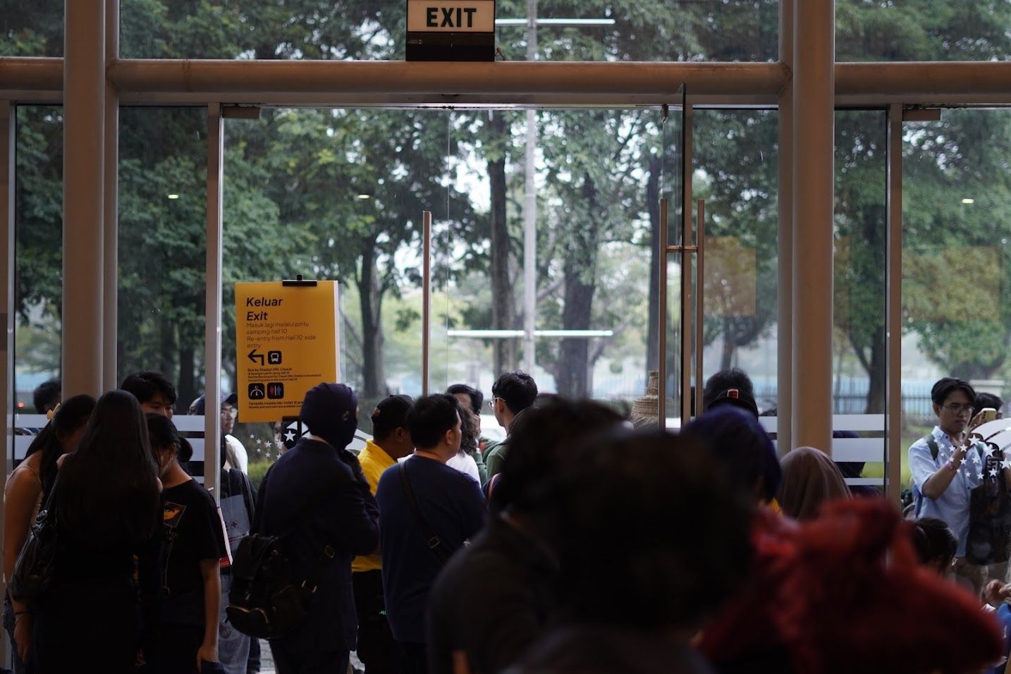 The exit gate of Comifuro 19. (Photo by Kevin W)
