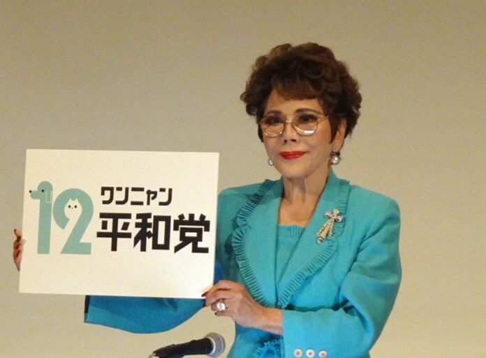 Dewi Soekarno Dewi Soekarno bukan WNI lagi