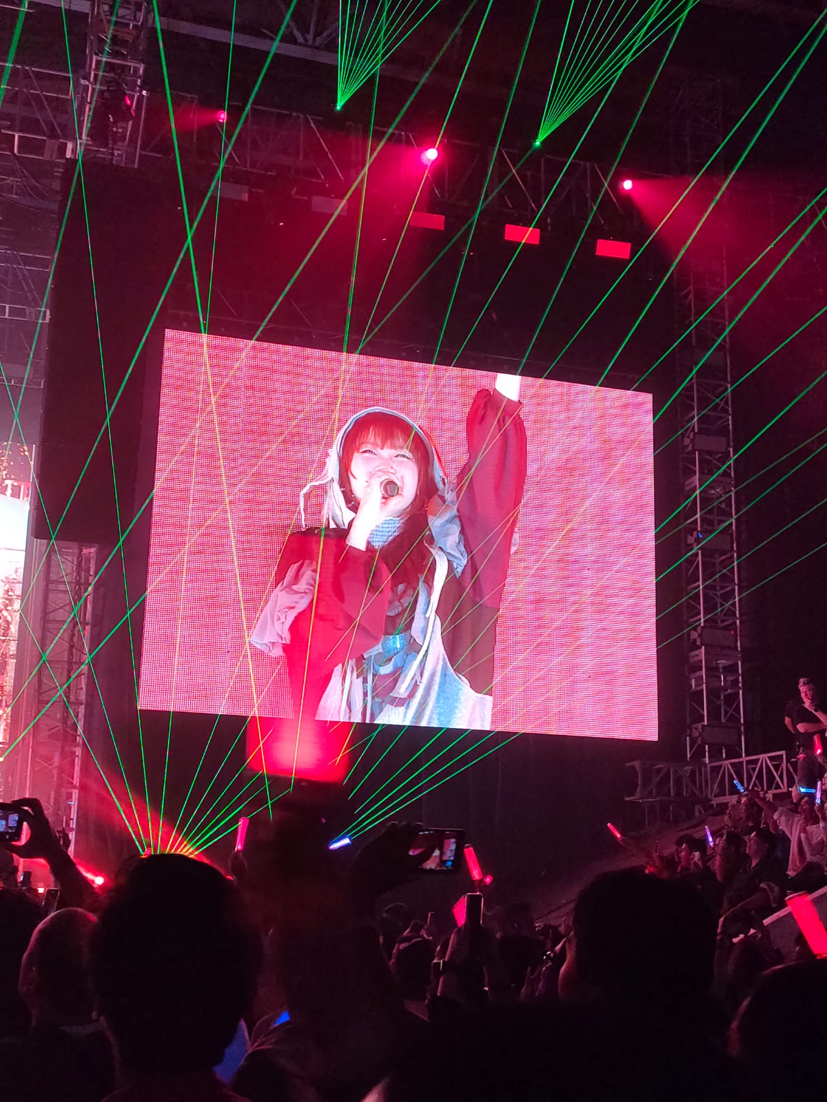 Dokumentasi in-stage konser YOASOBI Dokumentasi in-stage konser YOASOBI