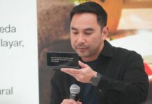 OPPO Find N5 Hadirkan Terjemahan Real-Time dengan Dual Screen yang Praktis dan Instan