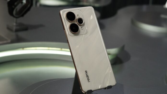 realme15series5glaunch_realme15pro