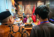 Eksklusif: Bang Ken atau Hardiyanto Kenneth, Sosok Pejabat ‘Otaku’ yang Membawa Semangat Hashira ke Gedung Dewan