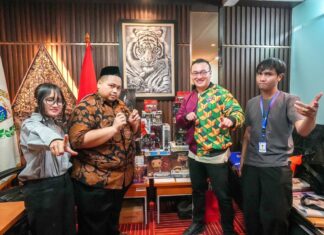 Eksklusif: Bang Ken atau Hardiyanto Kenneth, Sosok Pejabat ‘Otaku’ yang Membawa Semangat Hashira ke Gedung Dewan
