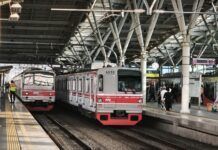 KA Argo Bromo Anggrek Menabrak KRL Commuter Line di Stasiun Bekasi Timur tm 6030 stasiun bekasi