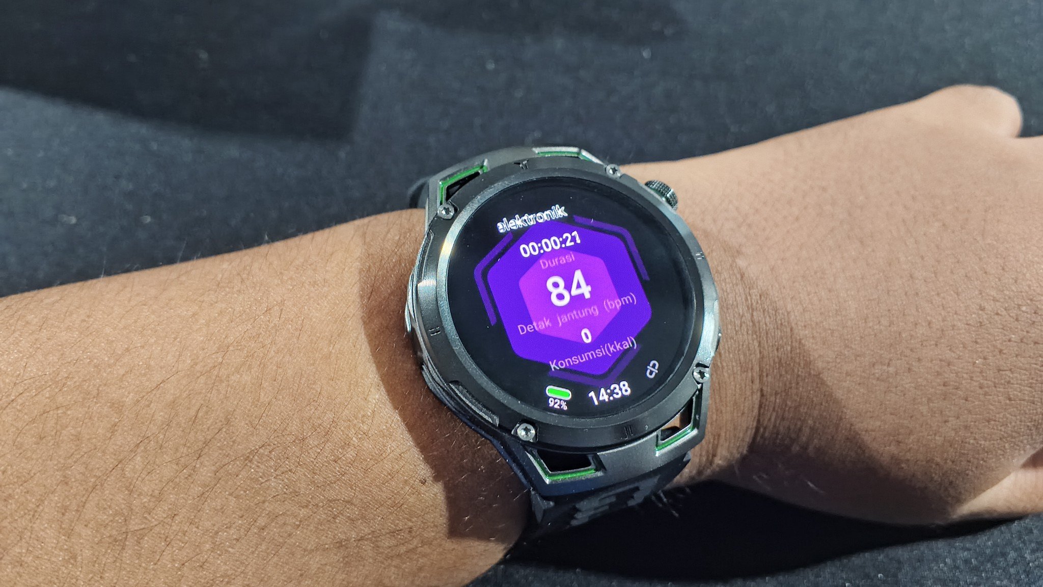 GT Watch 5 Pro Jadi Inovasi Baru MPL ID, Live Heart Monitoring